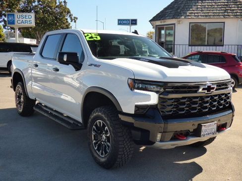 Used 2025 Chevrolet Silverado 1500 ZR2 w/ Technology Package image 1