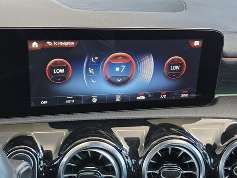 Certified 2022 Mercedes-Benz CLA 250 image 31