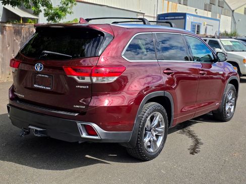 Used 2017 Toyota Highlander Limited Platinum AWD/4WD image 11