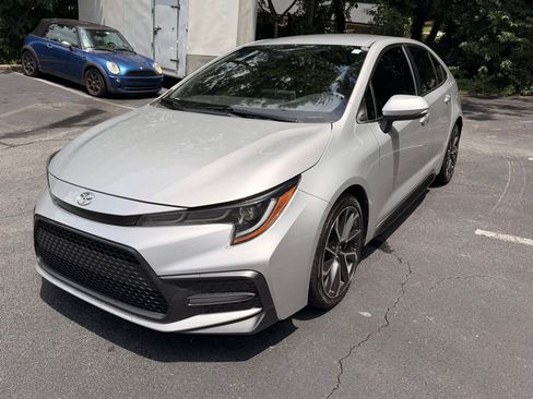 Used 2021 Toyota Corolla SE FWD image 2
