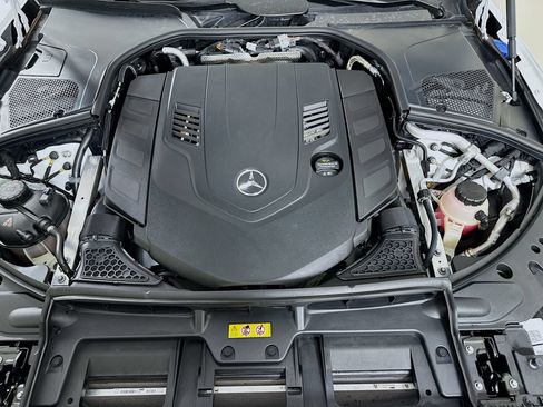 Used 2025 Mercedes-Benz S 580 4MATIC Sedan image 33