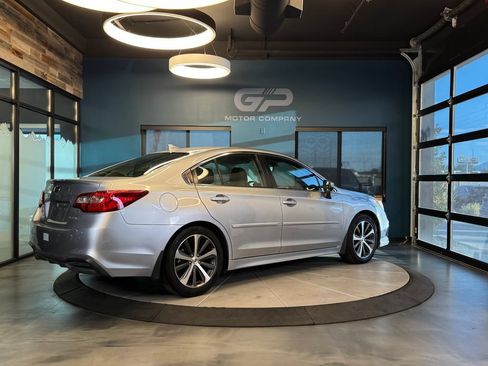 Used 2018 Subaru Legacy 2.5i Limited AWD/4WD image 3