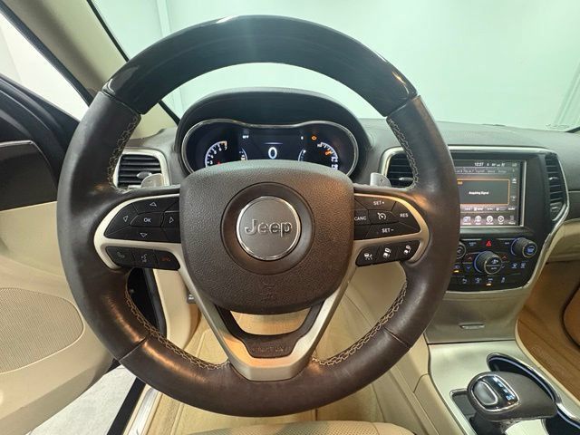 Used 2014 Jeep Grand Cherokee Overland w/ Advanced Technology Group AWD/4WD image 25