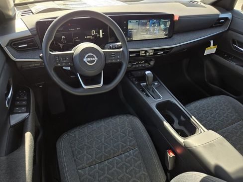 New 2026 Nissan Kicks SV image 15