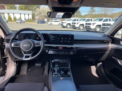 Used 2025 Kia K5 LXS image 12