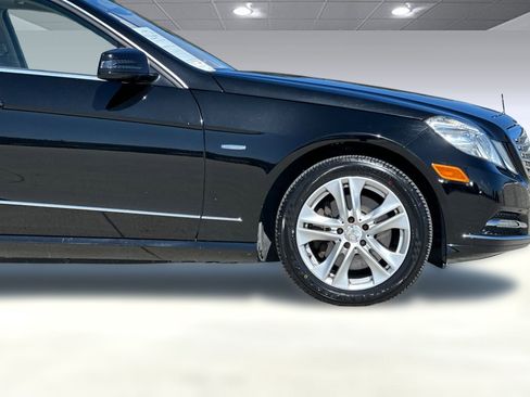 Used 2011 Mercedes-Benz E 350 BlueTEC Sedan image 34