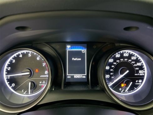 Used 2023 Toyota Camry SE image 12