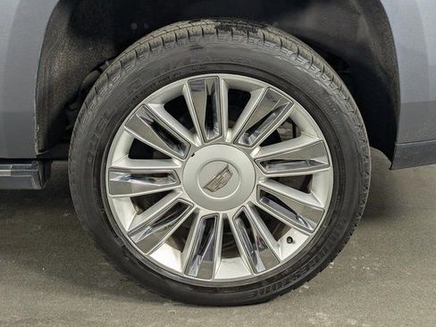 Used 2018 Cadillac Escalade Platinum image 11