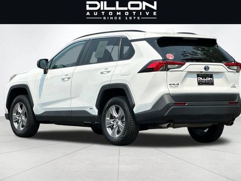 Used 2022 Toyota RAV4 LE AWD/4WD image 6