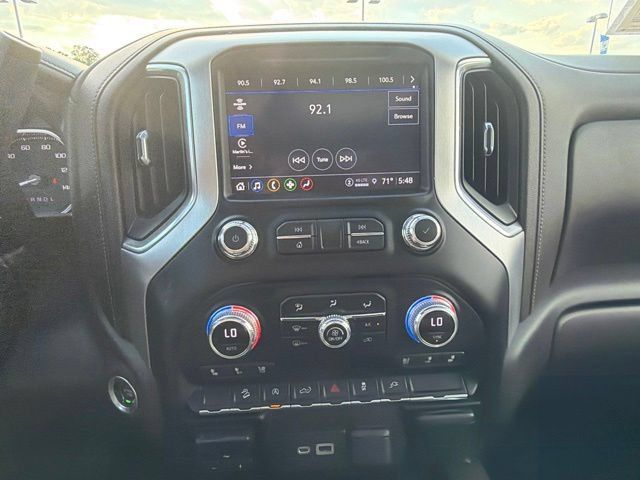 Used 2021 GMC Sierra 1500 SLT AWD/4WD image 25