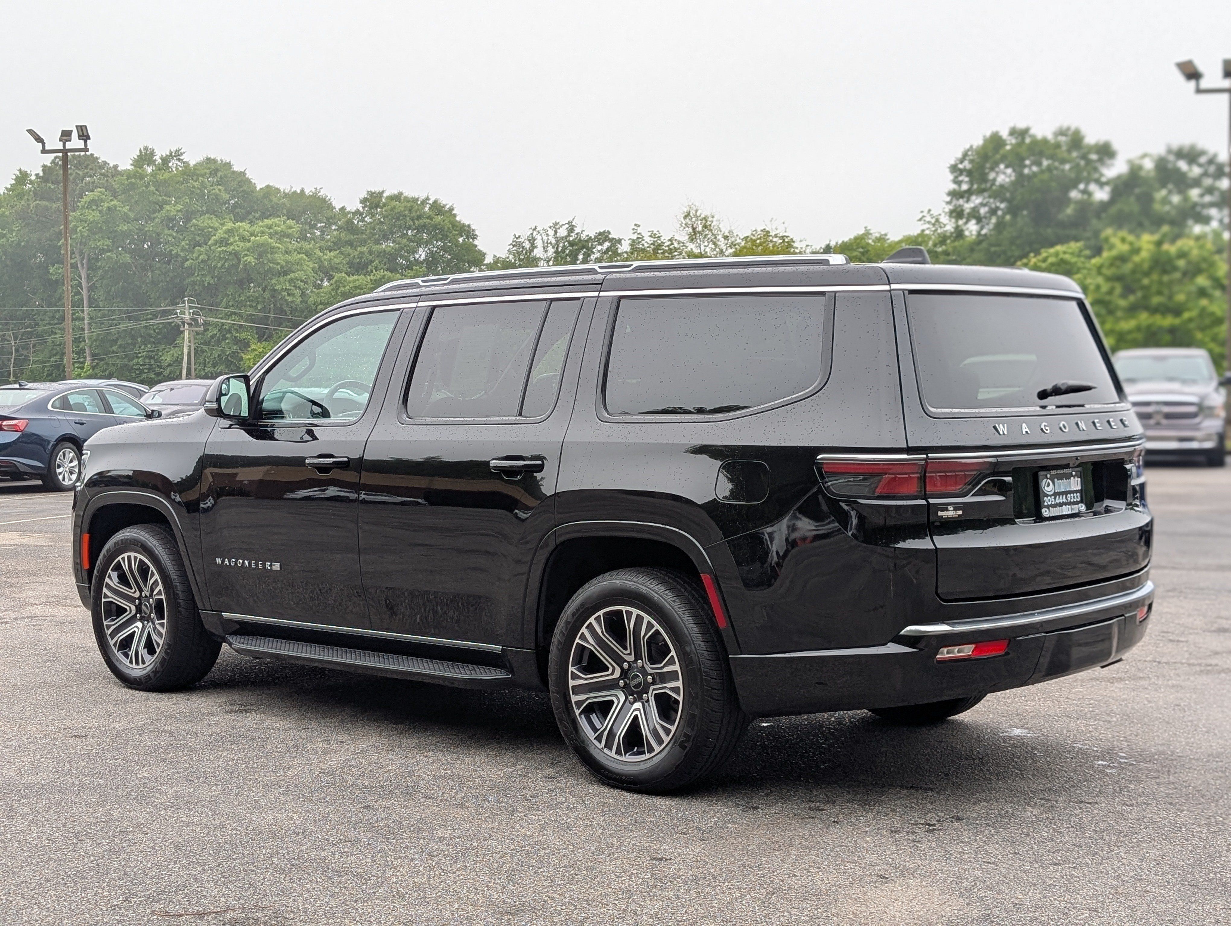 Used 2025 Jeep Wagoneer 4WD image 7