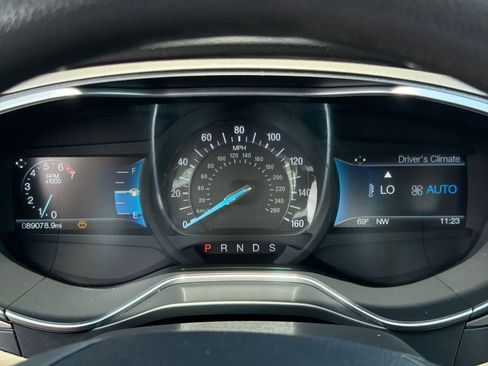 Used 2016 Ford Fusion SE FWD image 34