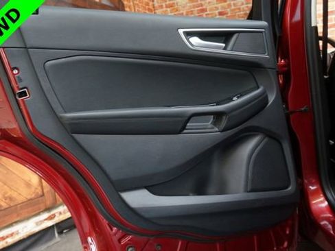 Used 2019 Ford Edge SEL w/ Equipment Group 201A AWD/4WD image 40