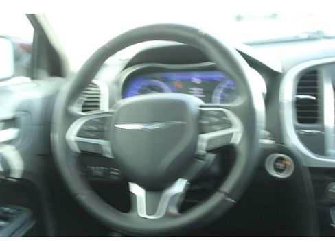 Used 2016 Chrysler 300 Limited image 16