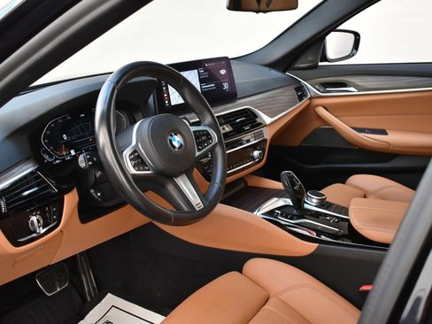 Used 2021 BMW 530i w/ M Sport Package RWD image 13