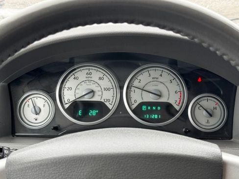 Used 2008 Chrysler Town & Country Touring w/ Flexible Seating Group FWD image 12