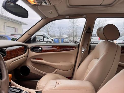 Used 2001 Jaguar XJ Vanden Plas image 23
