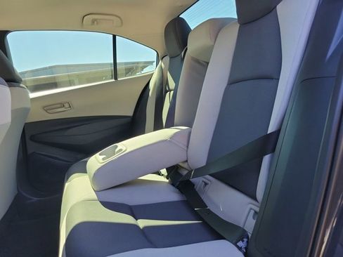 Used 2025 Toyota Corolla LE image 20