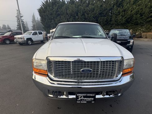 Used 2001 Ford F250 XLT image 3