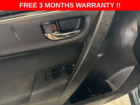 Used 2017 Toyota Corolla LE image 12