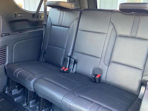 Used 2021 Chevrolet Suburban RST w/ Luxury Package image 27