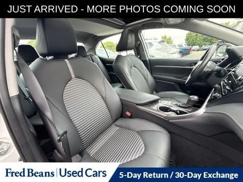 Used 2024 Toyota Camry SE w/ Cold Weather Package FWD image 14
