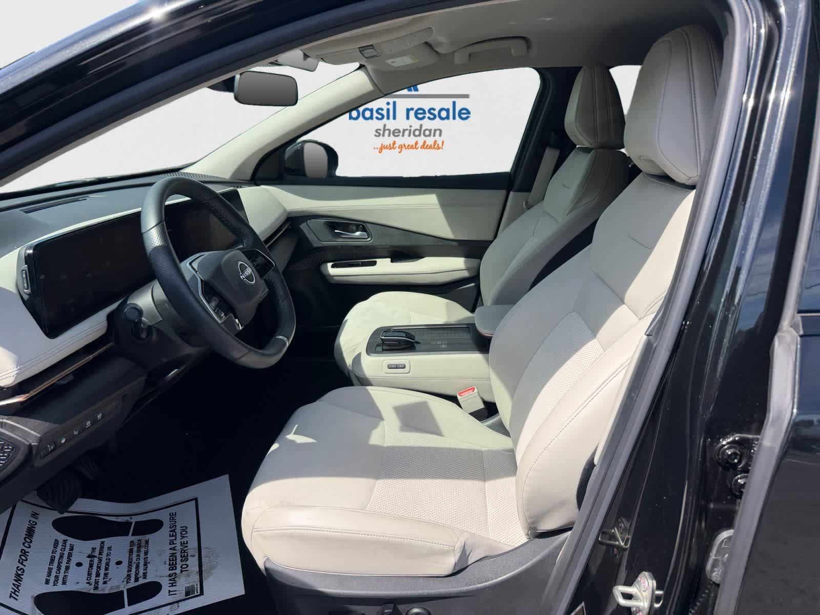 Used 2023 Nissan Ariya FWD image 11