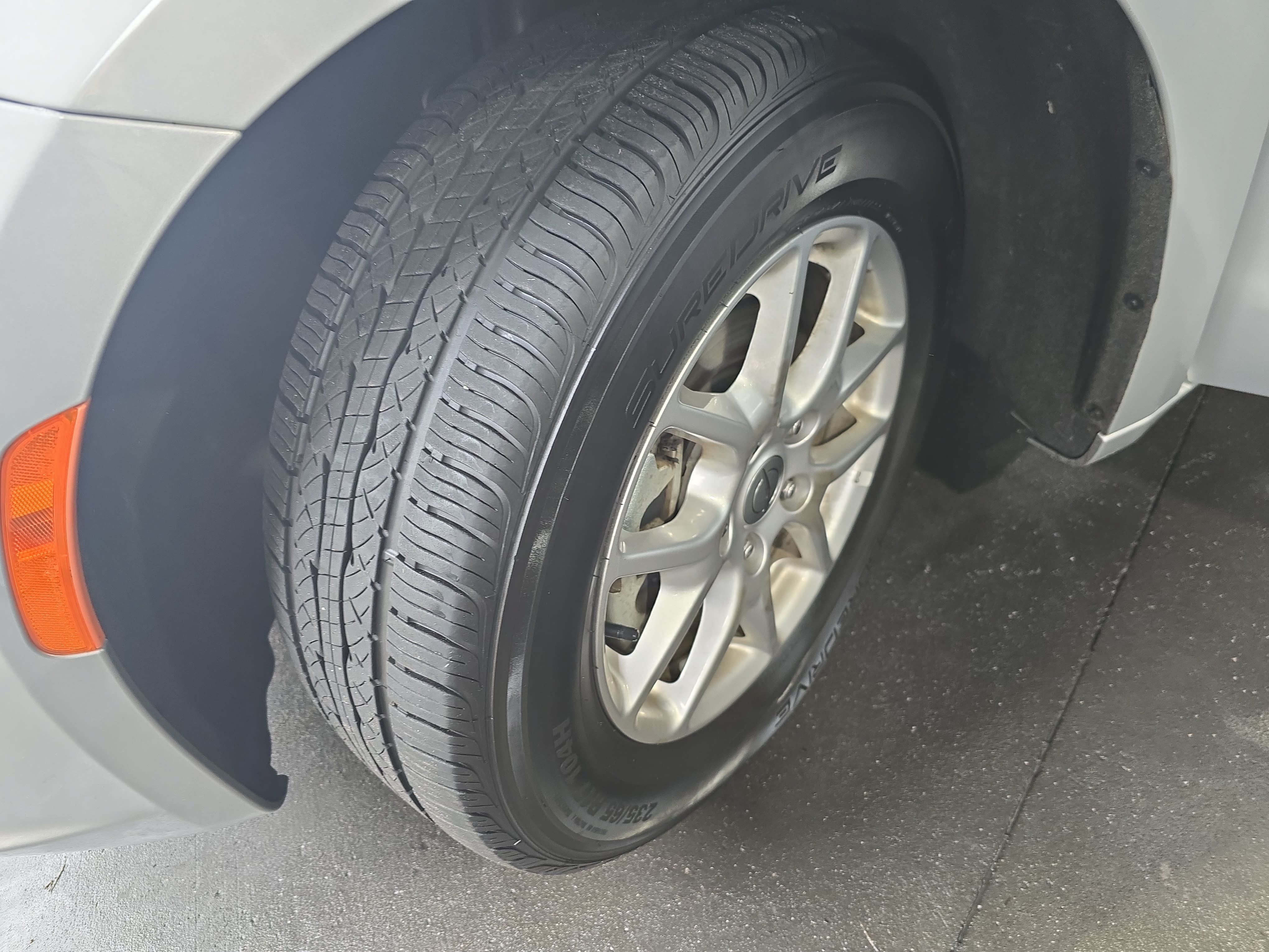 Used 2024 Chrysler Pacifica Touring-L FWD image 32