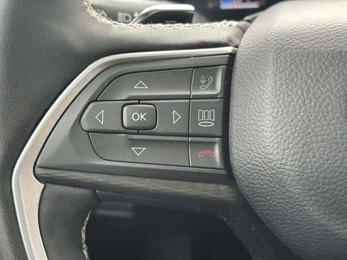 Certified 2025 Jeep Grand Cherokee L Altitude image 12