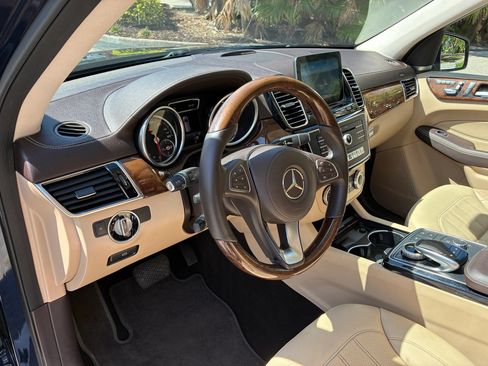 Used 2017 Mercedes-Benz GLS 450 4MATIC image 15