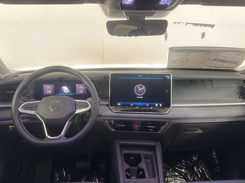 New 2026 Volkswagen Tiguan SE AWD/4WD image 2
