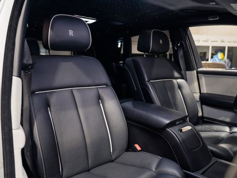 Used 2020 Rolls-Royce Phantom Sedan RWD image 54