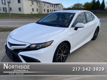 Used 2024 Toyota Camry SE
