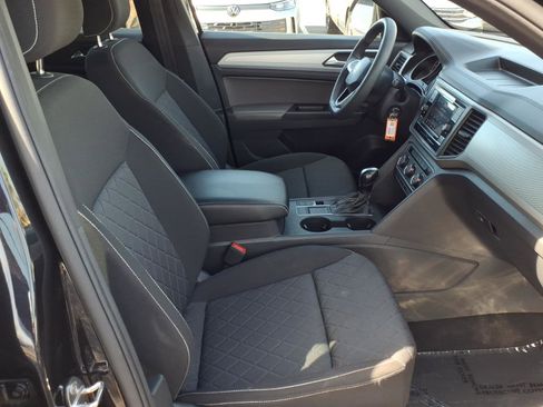 Certified 2021 Volkswagen Atlas Cross Sport S image 10