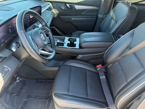 Used 2025 Buick Enclave Preferred AWD/4WD image 11