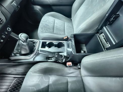 Used 2018 Toyota Tacoma TRD Sport image 16