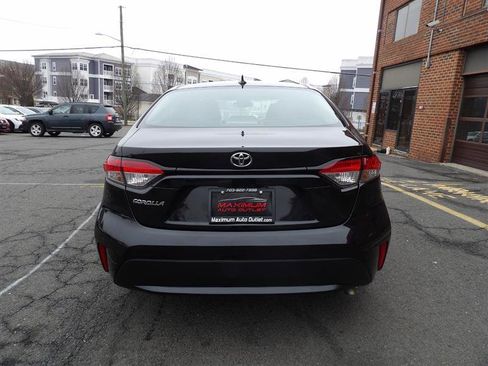 Used 2020 Toyota Corolla LE image 4
