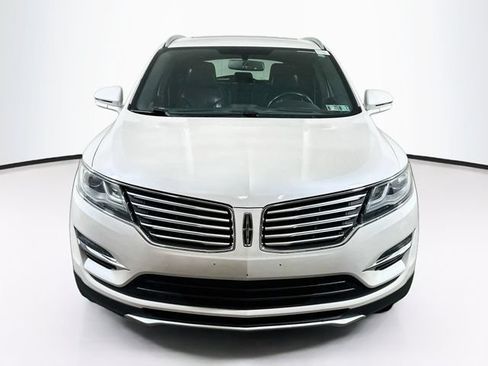 Used 2018 Lincoln MKC Select w/ Select Plus Package AWD/4WD image 2
