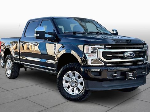 Used 2021 Ford F250 Platinum w/ FX4 Off-Road Package image 3