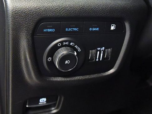 Used 2023 Jeep Grand Cherokee 4WD 4xe image 21