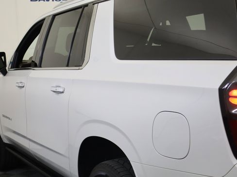 Used 2021 Chevrolet Suburban High Country w/ Premium Package image 10