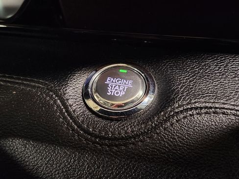 Used 2018 Lincoln Navigator Select w/ Technology Package image 39