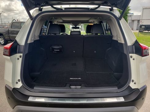 Used 2021 Nissan Rogue SL w/ Premium Package FWD image 8