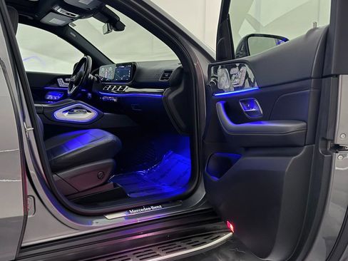 Used 2020 Mercedes-Benz GLS 450 4MATIC image 24