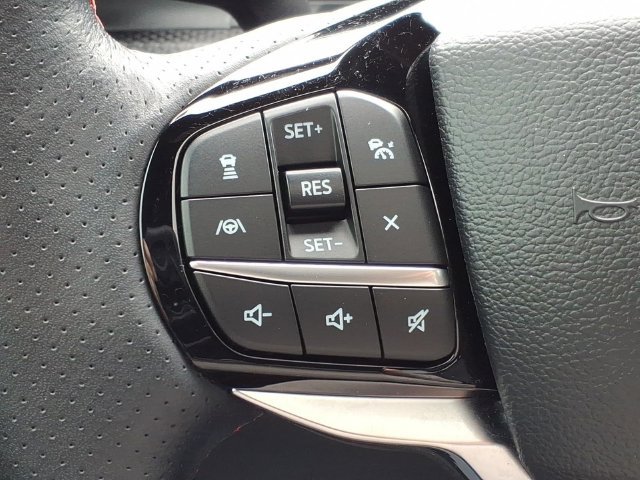 Used 2023 Ford Explorer ST-Line w/ Class IV Trailer Tow Package AWD/4WD image 32