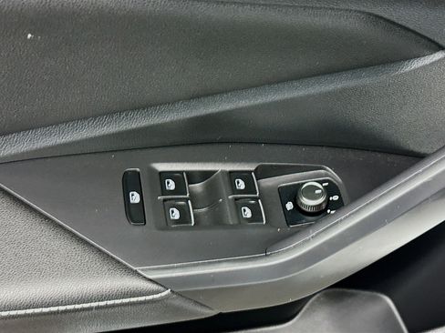 Used 2025 Volkswagen Jetta S image 15