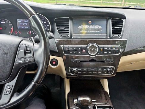 Used 2014 Kia Cadenza Premium image 15