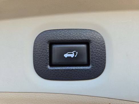 Used 2017 Nissan Rogue SL w/ SL Premium Package image 10