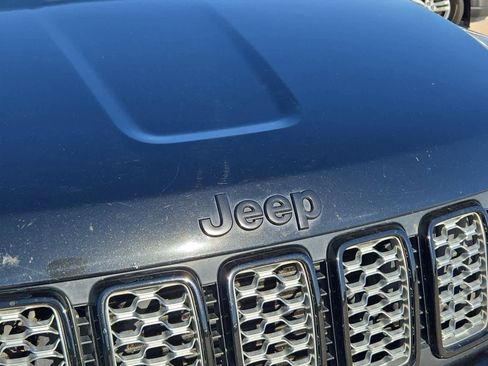 Used 2019 Jeep Grand Cherokee Altitude image 11