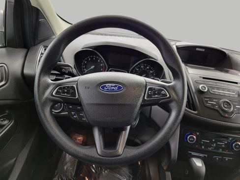 Used 2017 Ford Escape SE w/ SE Cold Weather Package AWD/4WD image 5